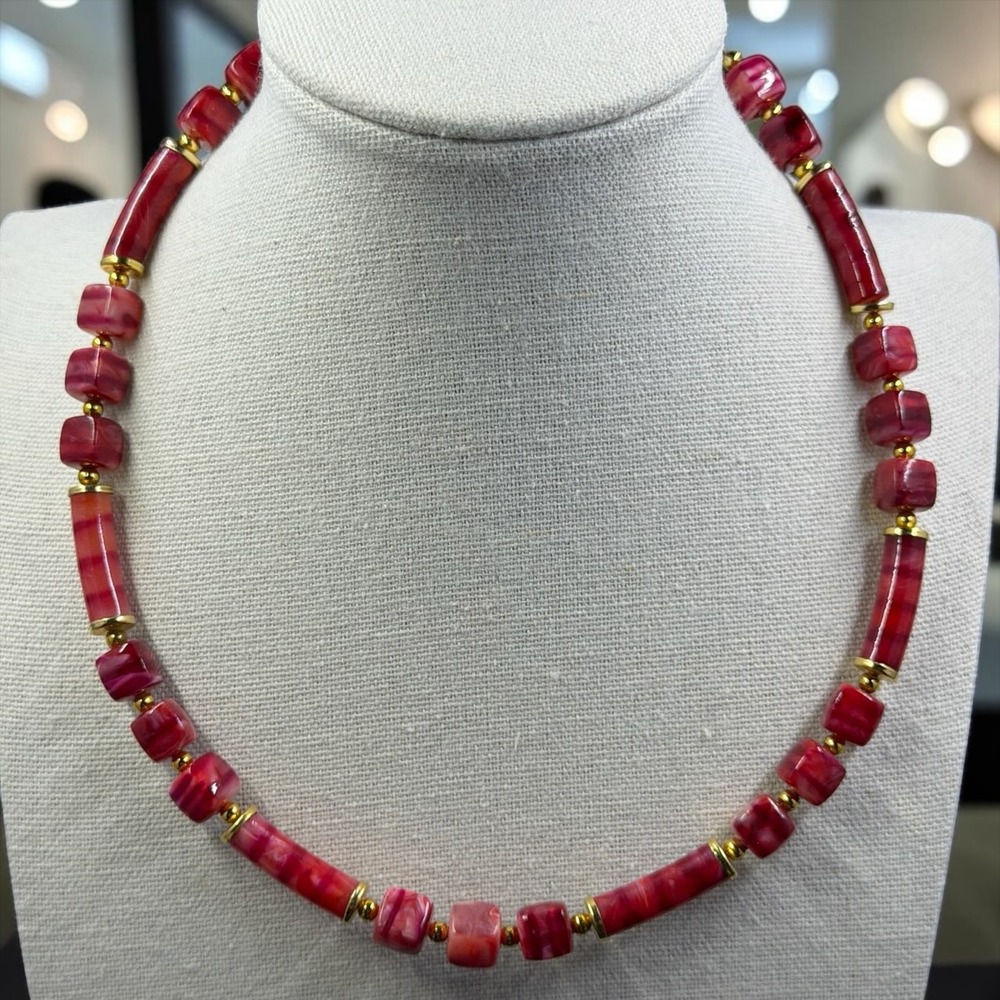 Vintage Hong Kong Marbled Red Lucite Bead Necklace Statement Art To Wear Chic